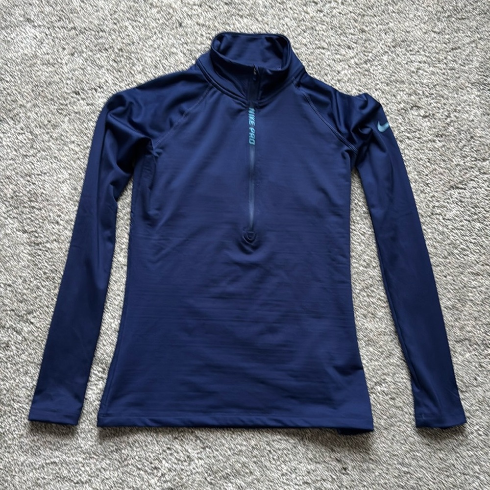 Nike Pro Women’s Hyperwarm LS Top
